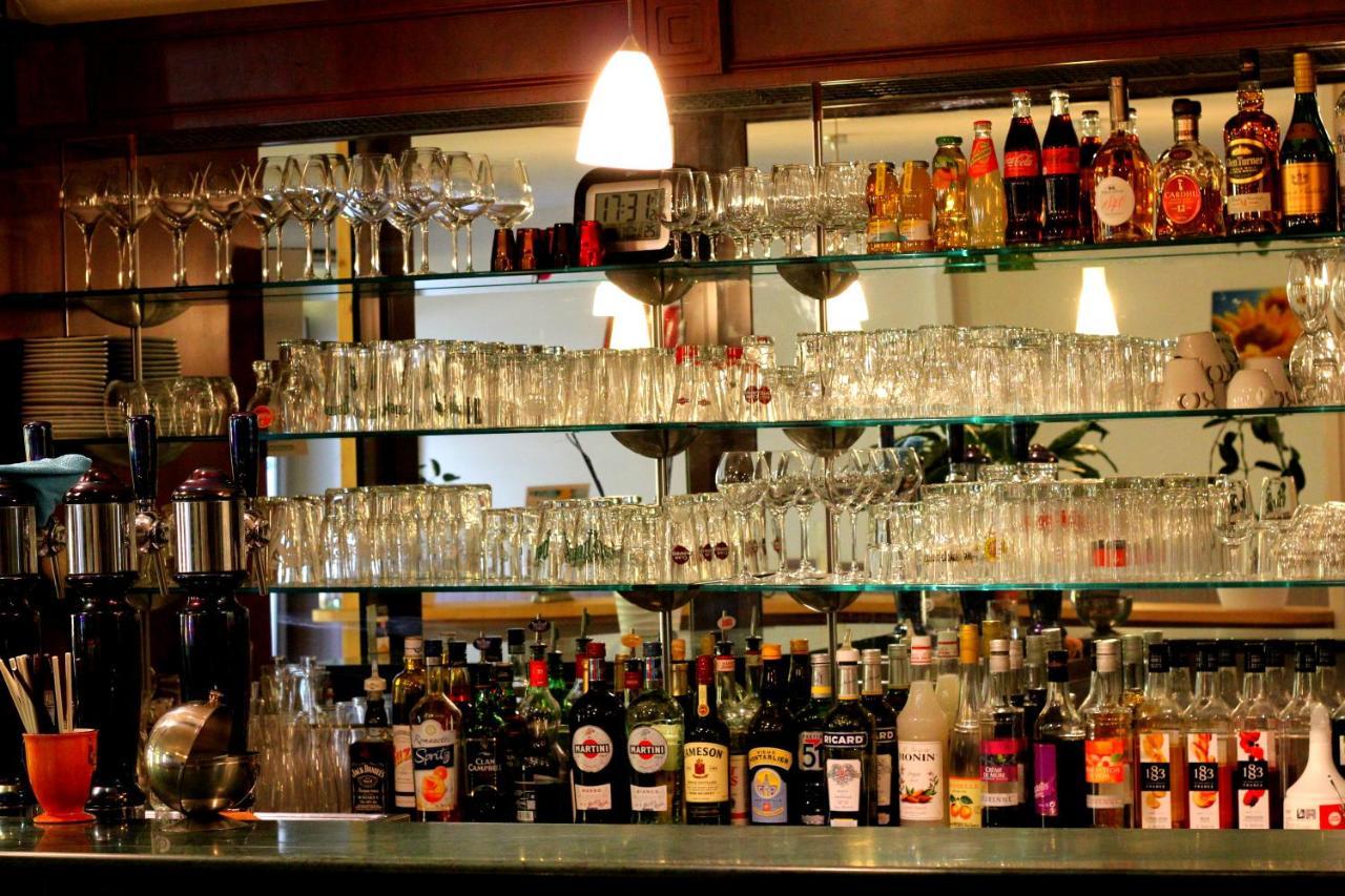 Logis Hotel Restaurant & Pizzeria Vuillot Cuiseaux Eksteriør billede