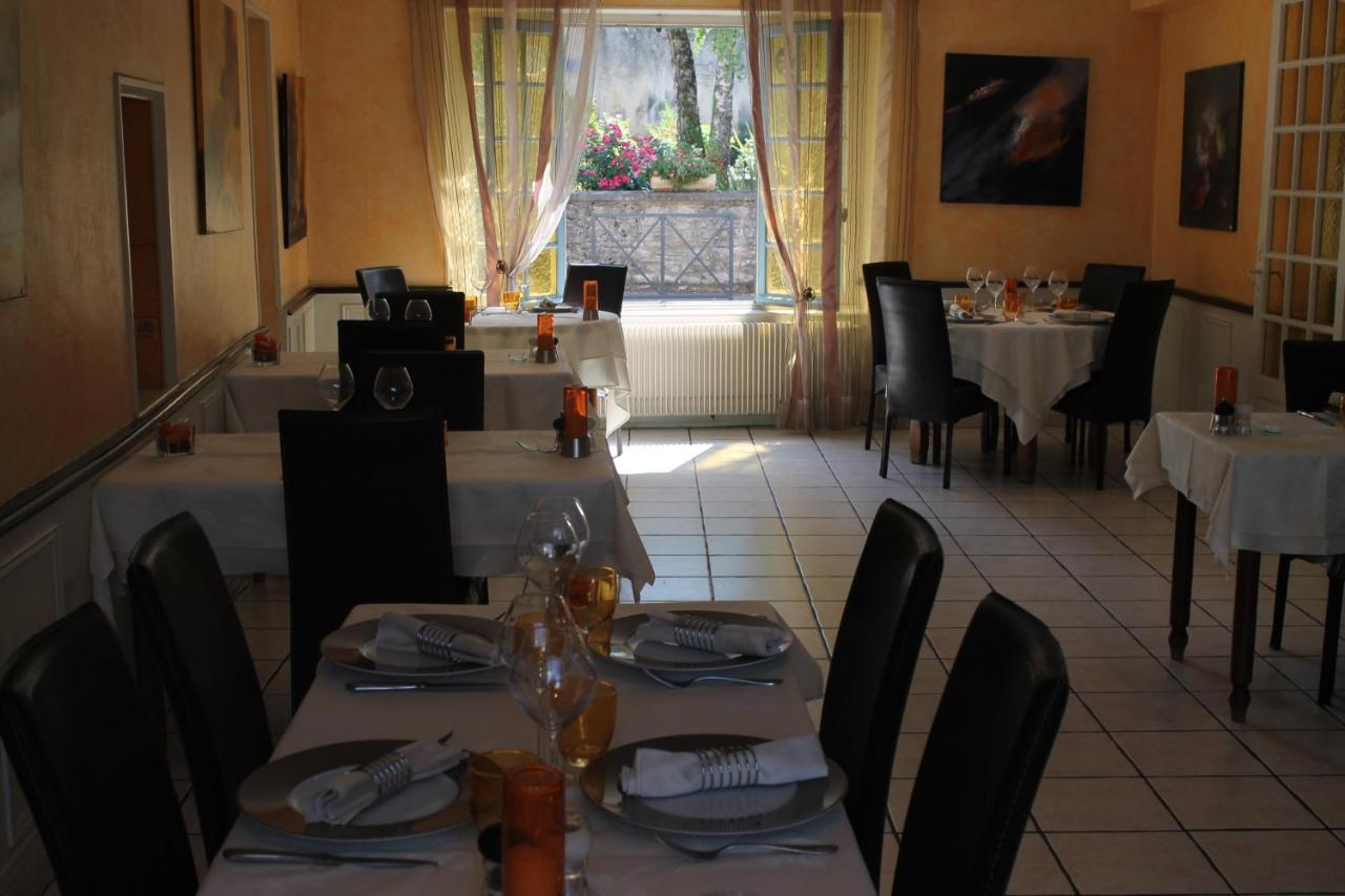Logis Hotel Restaurant & Pizzeria Vuillot Cuiseaux Eksteriør billede